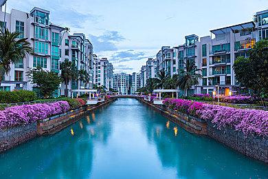 年轻女子打游戏为绝版装备砸2万多元 被骗后遭拉黑